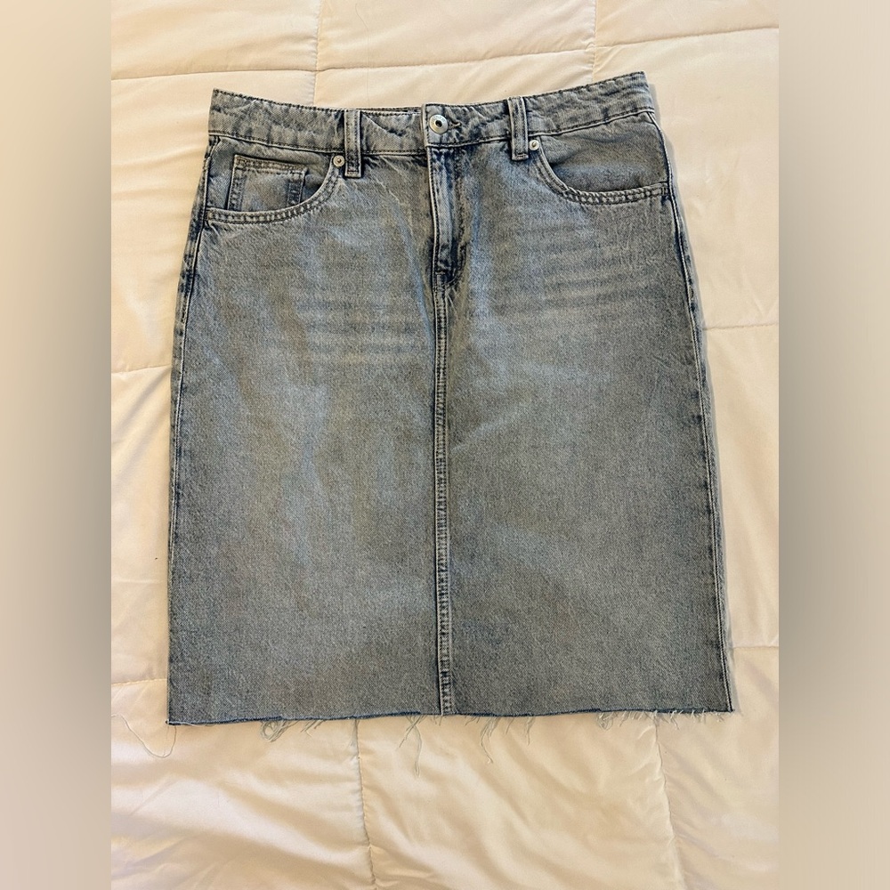 Women’s H&M Denim Skirt Size 8